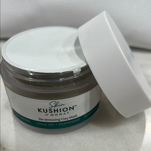 Skin Kushion De-stressing Clay Mask - Hemp - Picture 3 of 3